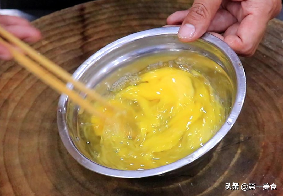 图片[3]-【豆腐鸡蛋饼】做法步骤图 金黄香酥 轻松解决家人早餐-起舞食谱网