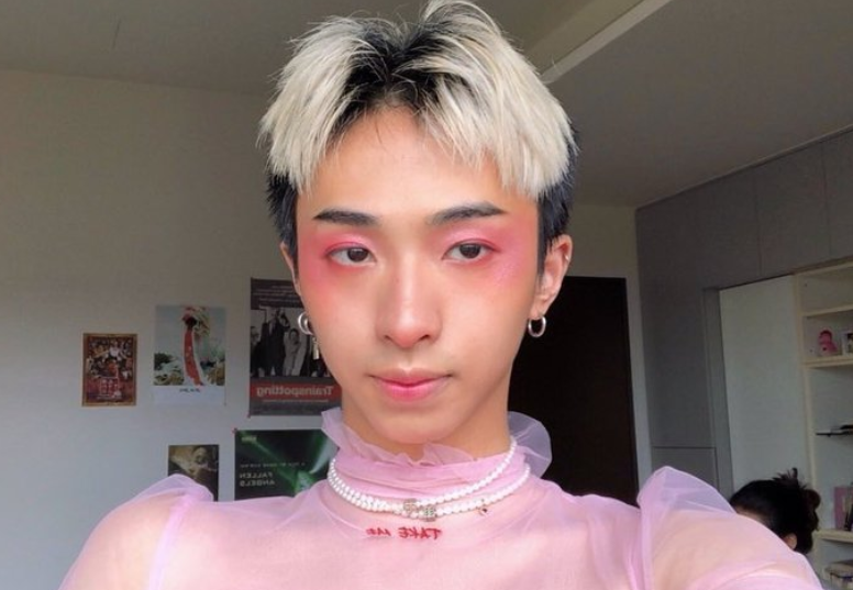 伊能静儿子晒女装照，父母对孩子真正的爱不是约束，而是给他自由