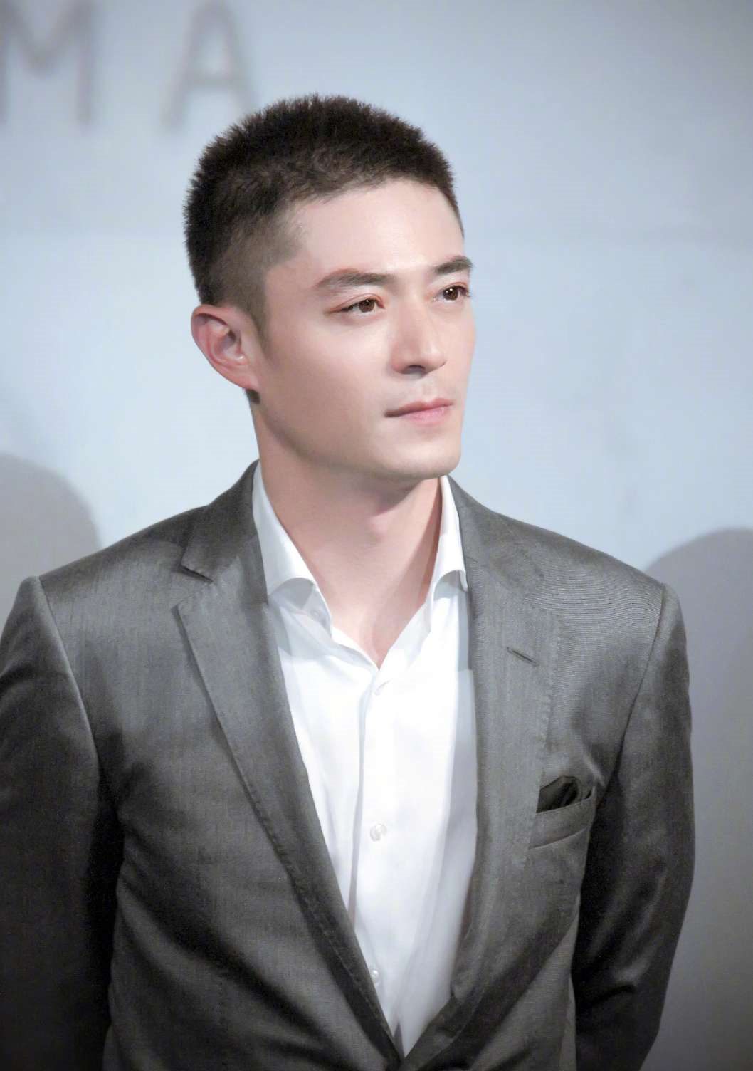 那些火着火着就不见了的演员，霍建华结婚了，而他杳无音讯