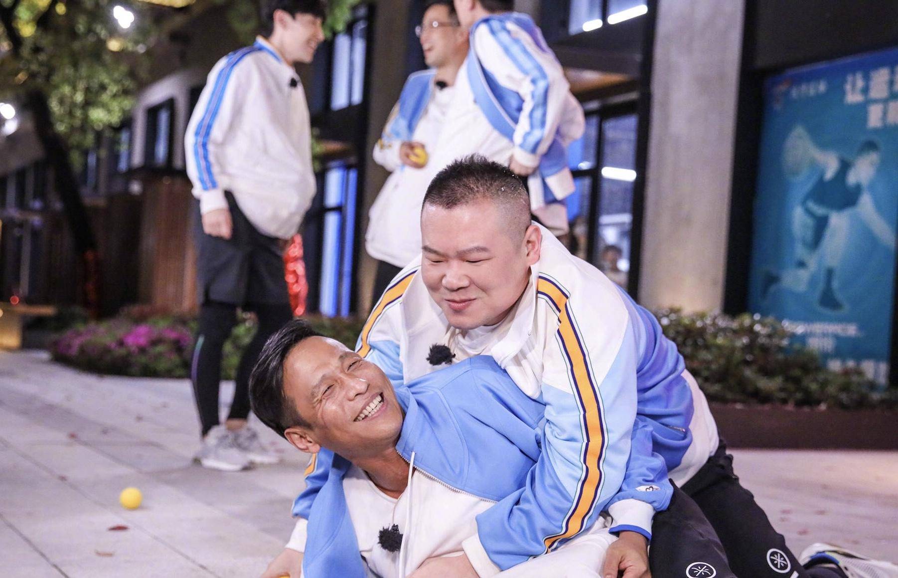 从郭麒麟到岳云鹏，德云社“报复性复工”，或