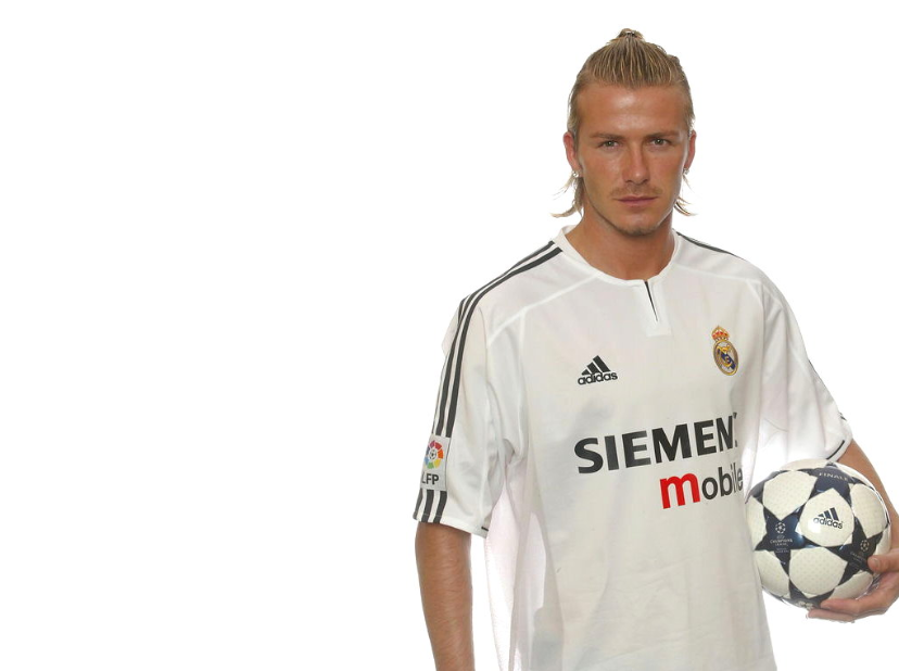 贝克汉姆近照曝光，红体恤配短裤精神抖擞，快