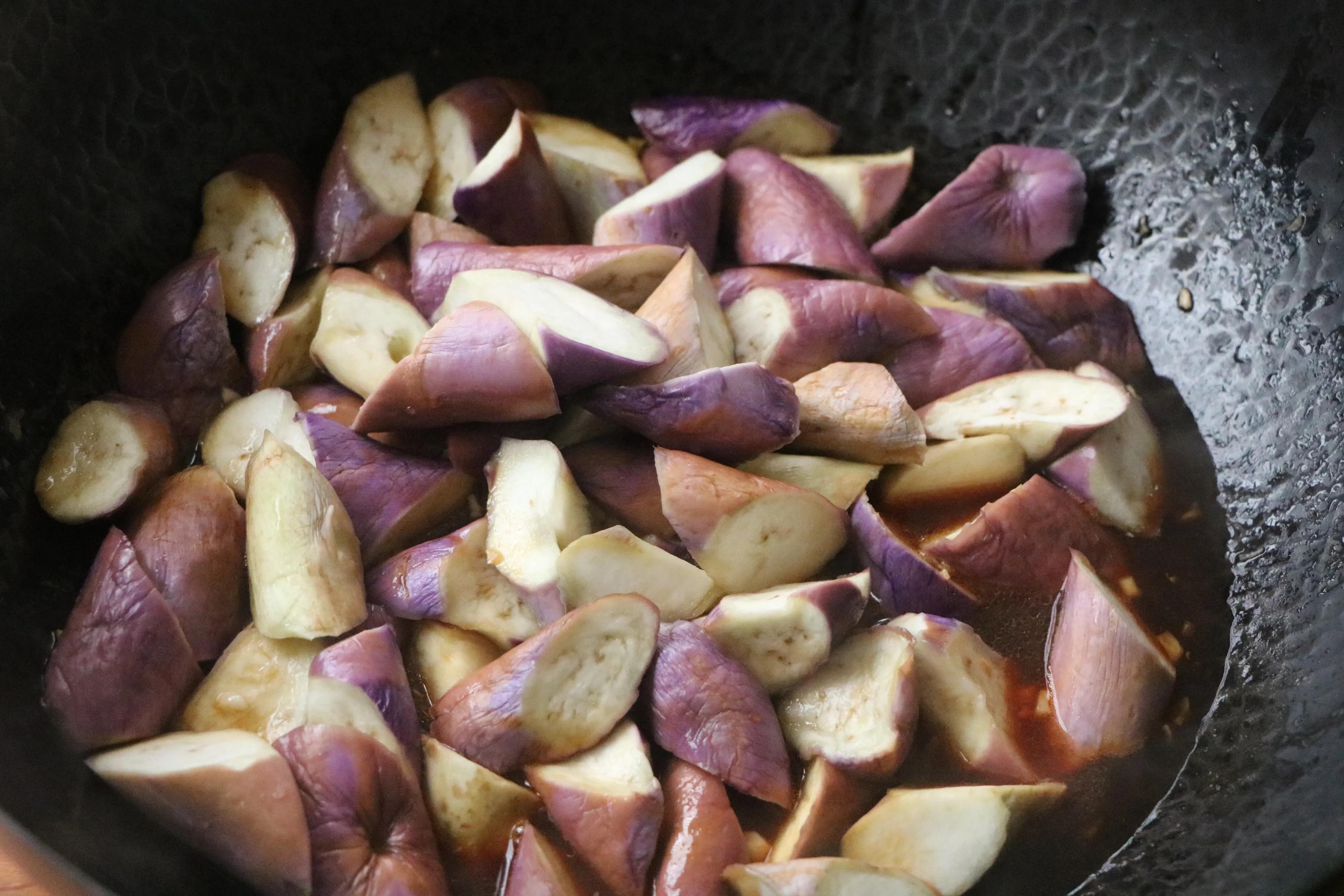 自從學會茄子這個做法，茄子再也不要過油了，一碗醬汁又香又下飯
