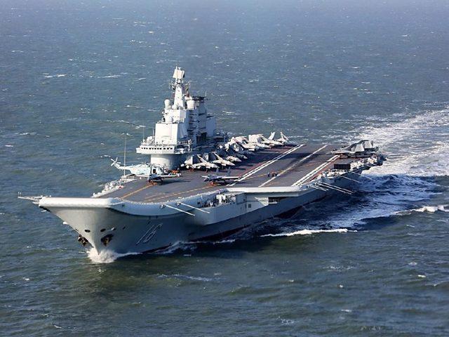 山东舰尺寸到底有多大？把它和尼米兹级核航母