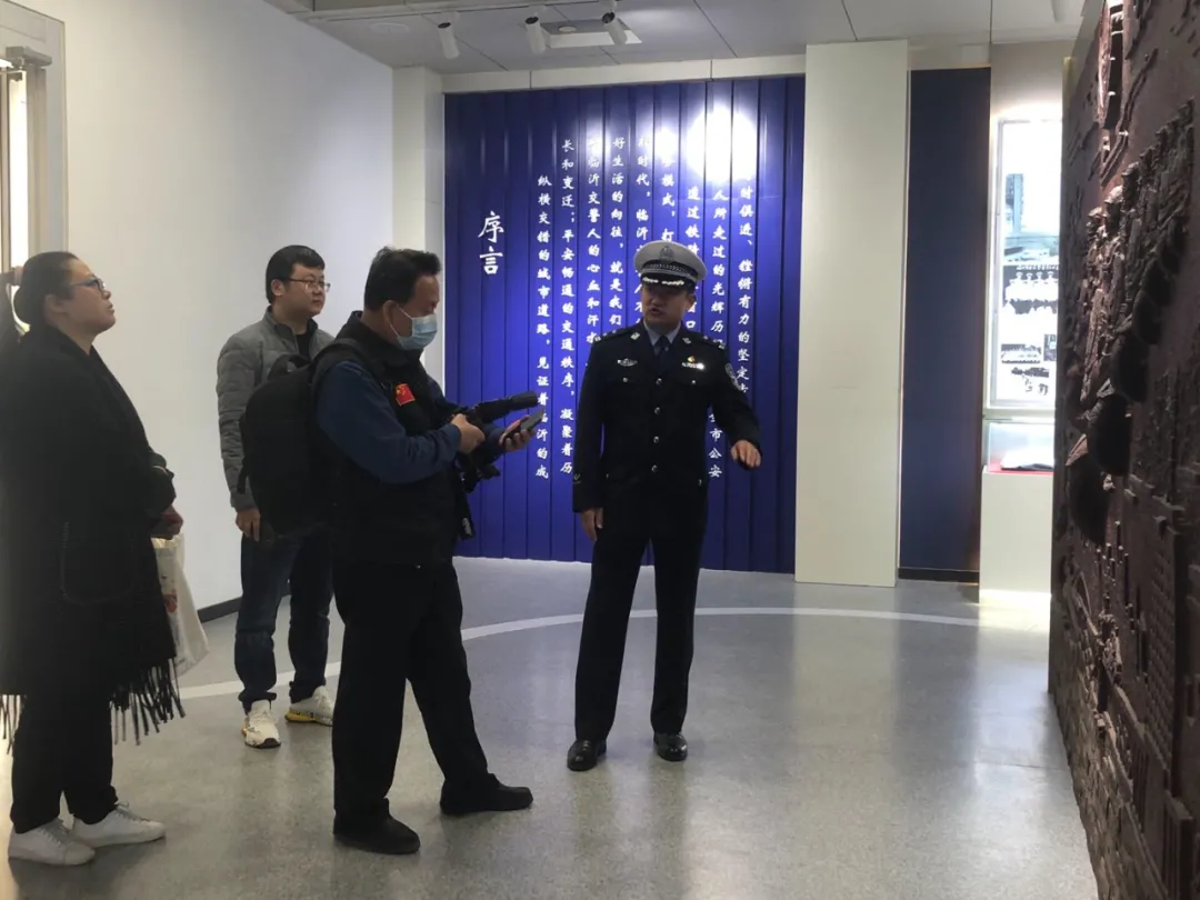 向党和人民报告——临沂交警铁骑大队举办警营开放日活动