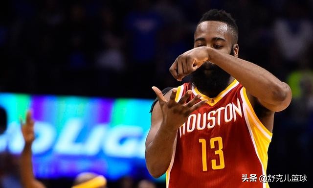 揭秘NBA球星十大霸气庆祝动作：卡特开摩托成经典，榜首太嚣张