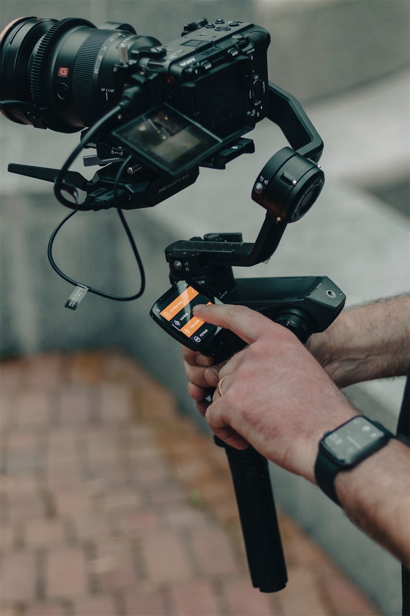 用上智云WEEBILL 2相机云台，轻松做摄影大师，视频想抖都很难