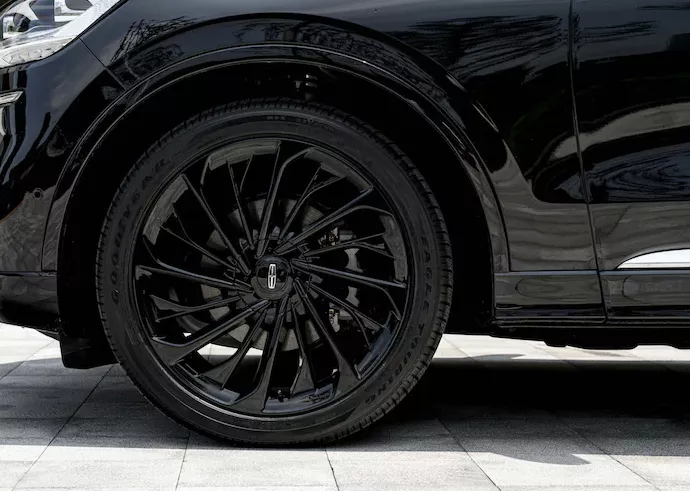 限量仅100台的特立独行之选,酷黑配色林肯飞行家mono版上市