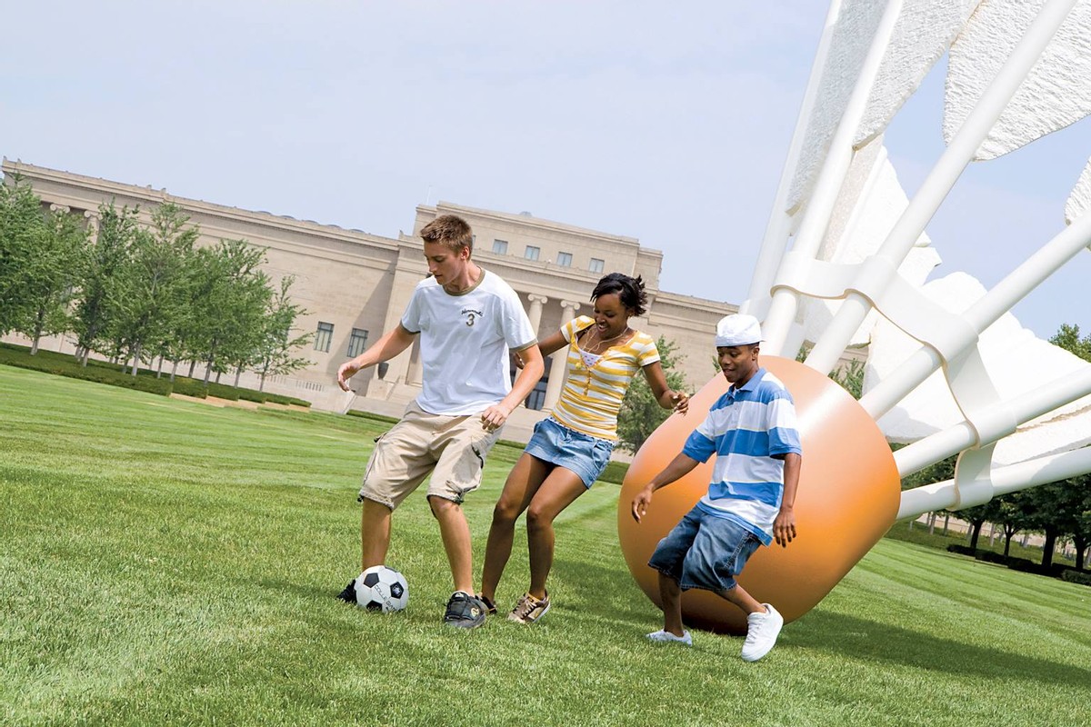 CFA学员留美直通车 轻松获取1.6万美金奖学金