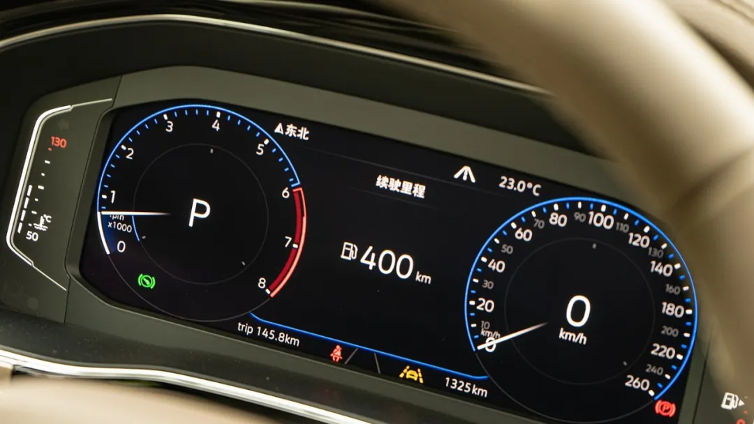 上汽大众进军“航空界”，造了一台「头等舱」