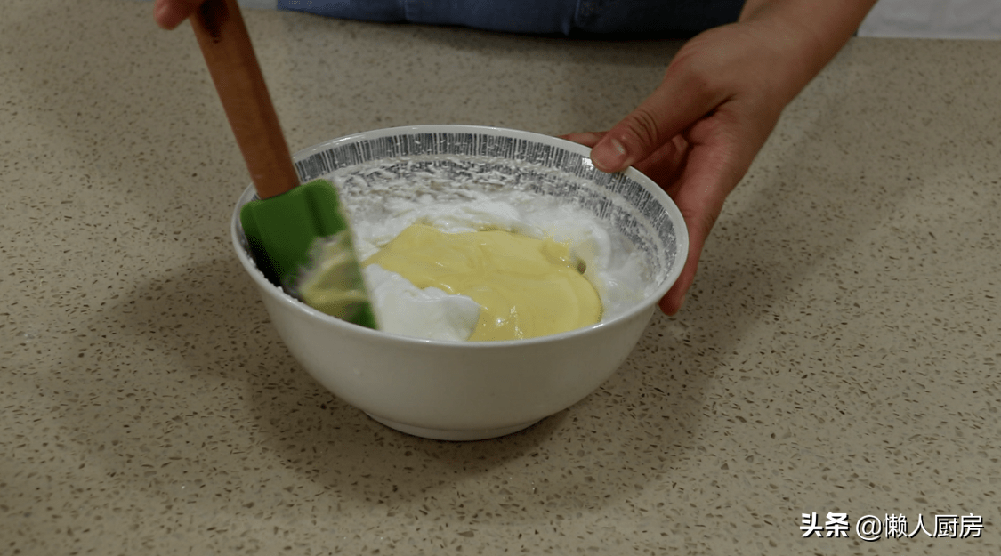 柠檬别再泡茶了，教你一个新吃法！老人小孩 都爱吃，外面买不到