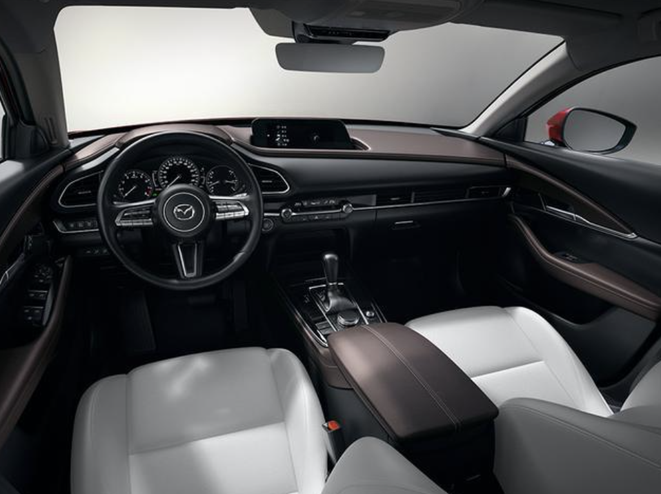 操控与空间感如何抉择？长安马自达CX-30表示二者皆要