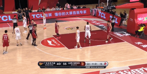 周鹏技犯 违体犯规遭驱逐 广东四杀山西赛季第3次夺10连胜