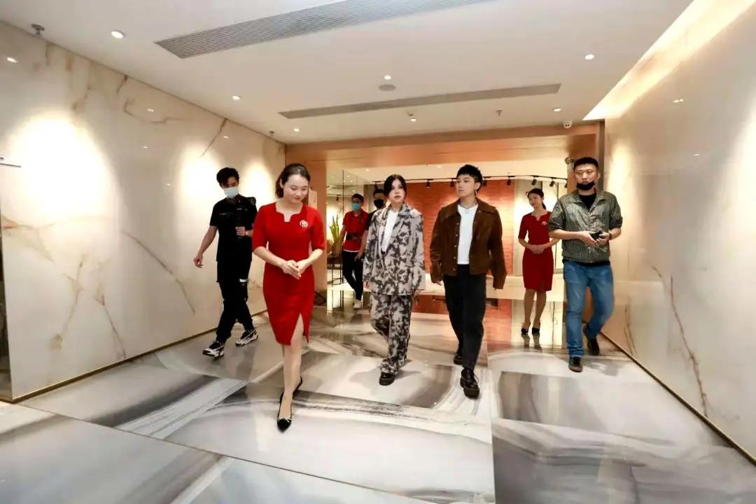 燃力十足 狂歡不止｜2020東鵬瓷磚搖滾夜新聞發(fā)布會圓滿舉行