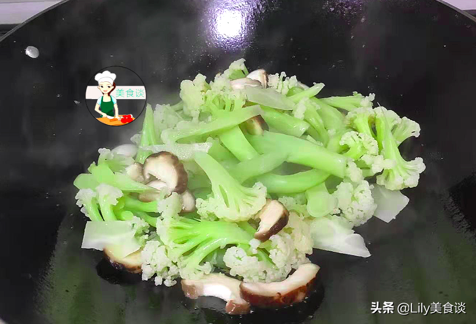 图片[8]-蘑菇炒菜花做法步骤图 春天吃特营养-起舞食谱网