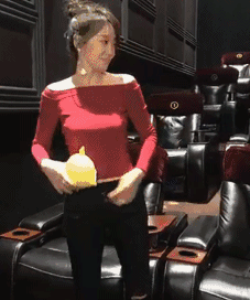 《武林外传》主演近况悬殊：有人学