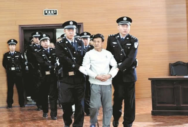 现实版摸金校尉，盗墓30年，获利5个亿，临死一