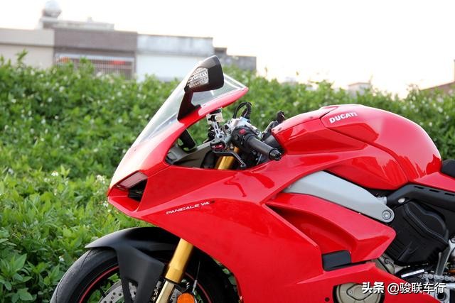 实拍2018杜卡迪V4S Panigale