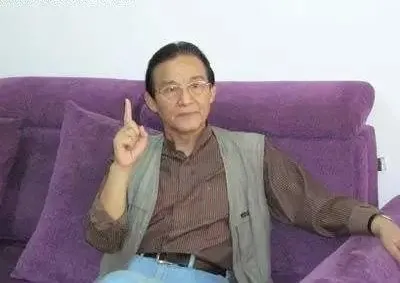 87岁的济公游本昌：被封杀20年，晚年赔光家产，被人说成“疯了”