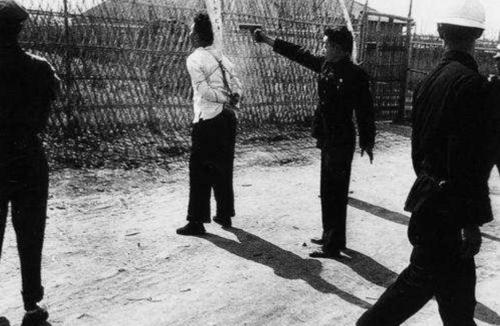 建国初，国军中校在上海被抓，审讯后随即被行
