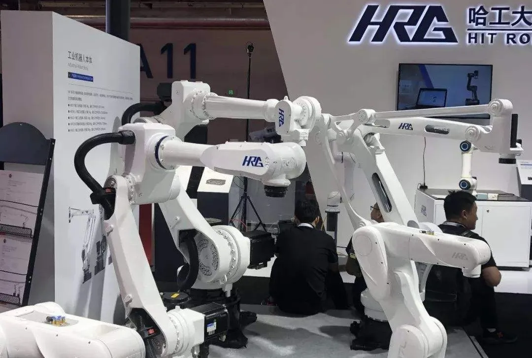 HRG哈工海渡教育集团亮相展示会，展示先进制造业人才培养成果