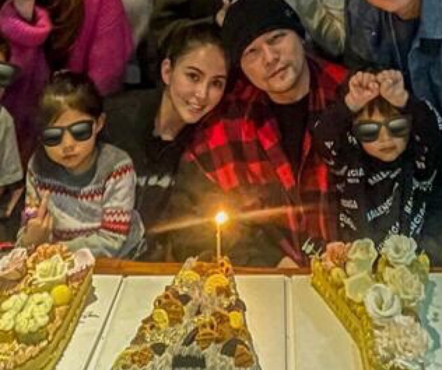 周杰倫生日現場大合照曝光，兒女正臉出鏡，海瑟薇高冷羅密歐可愛