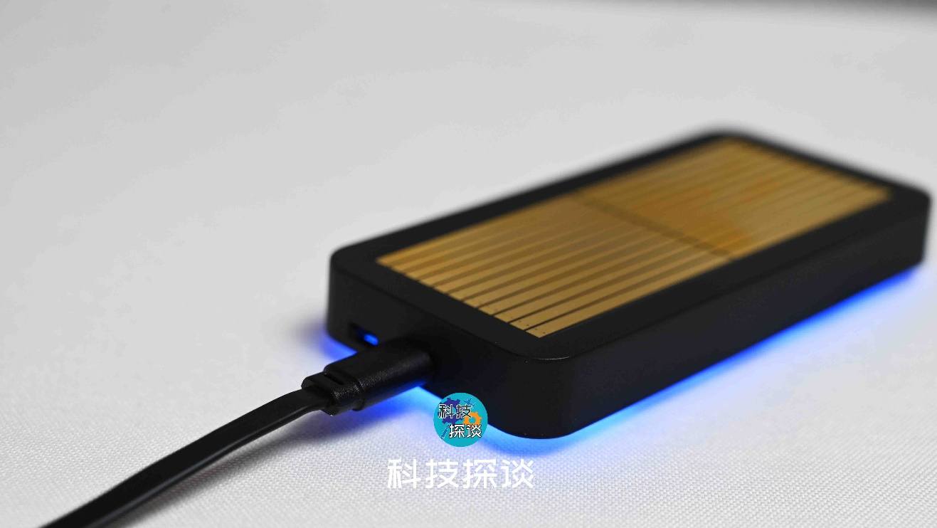 谷粒金剛手柄的超強外設(shè)，谷粒隨心充充電座真實用
