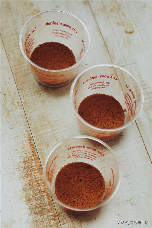 Those who have tea is trichromatic a cup of Mu Si small cake, bring your summer very cool idea, will quickly learn with me