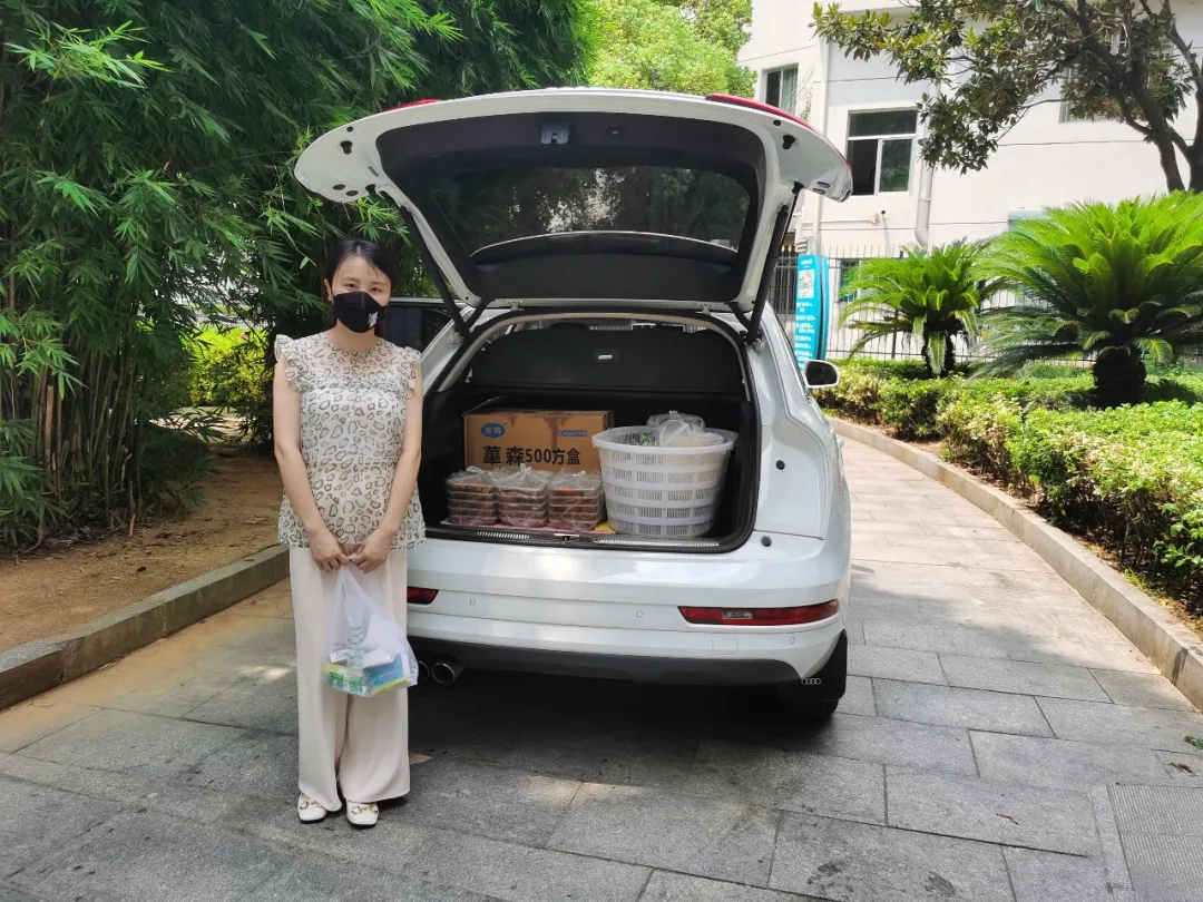 湘潭市中心医院“工人先锋号”抗疫帮扶志愿服务在行动(2)
