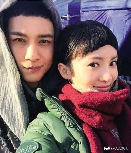 地下恋实锤！剧组手牵手，还不公开？