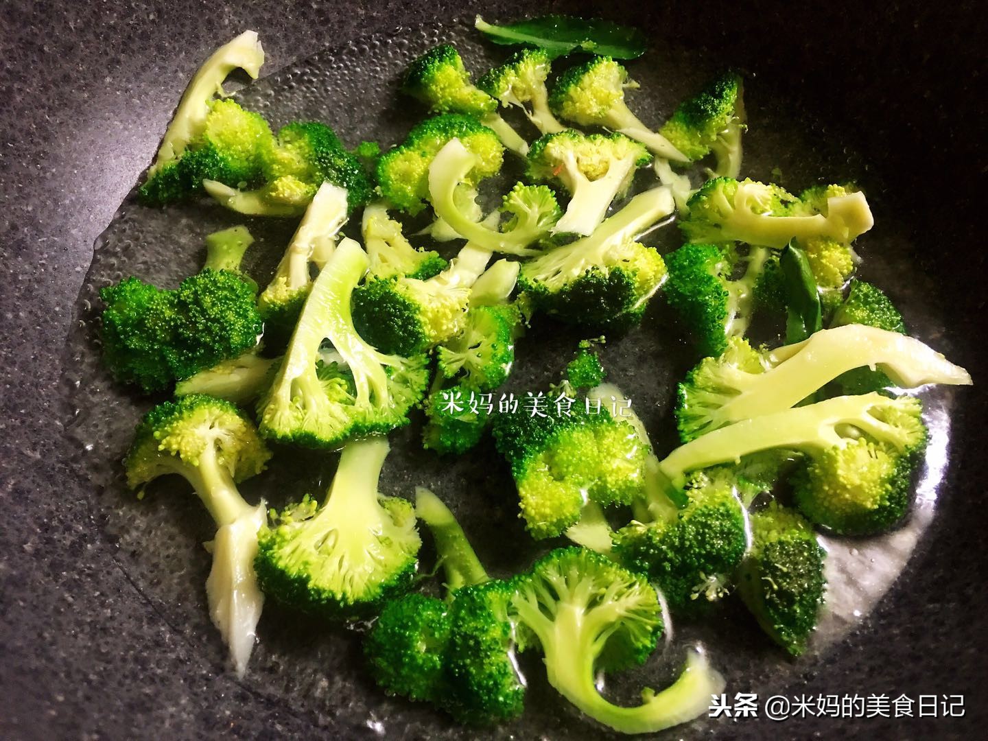 图片[6]-西蓝花炒胡萝卜做法步骤图 这样炒营养极高又好吃孩子每次都不-起舞食谱网
