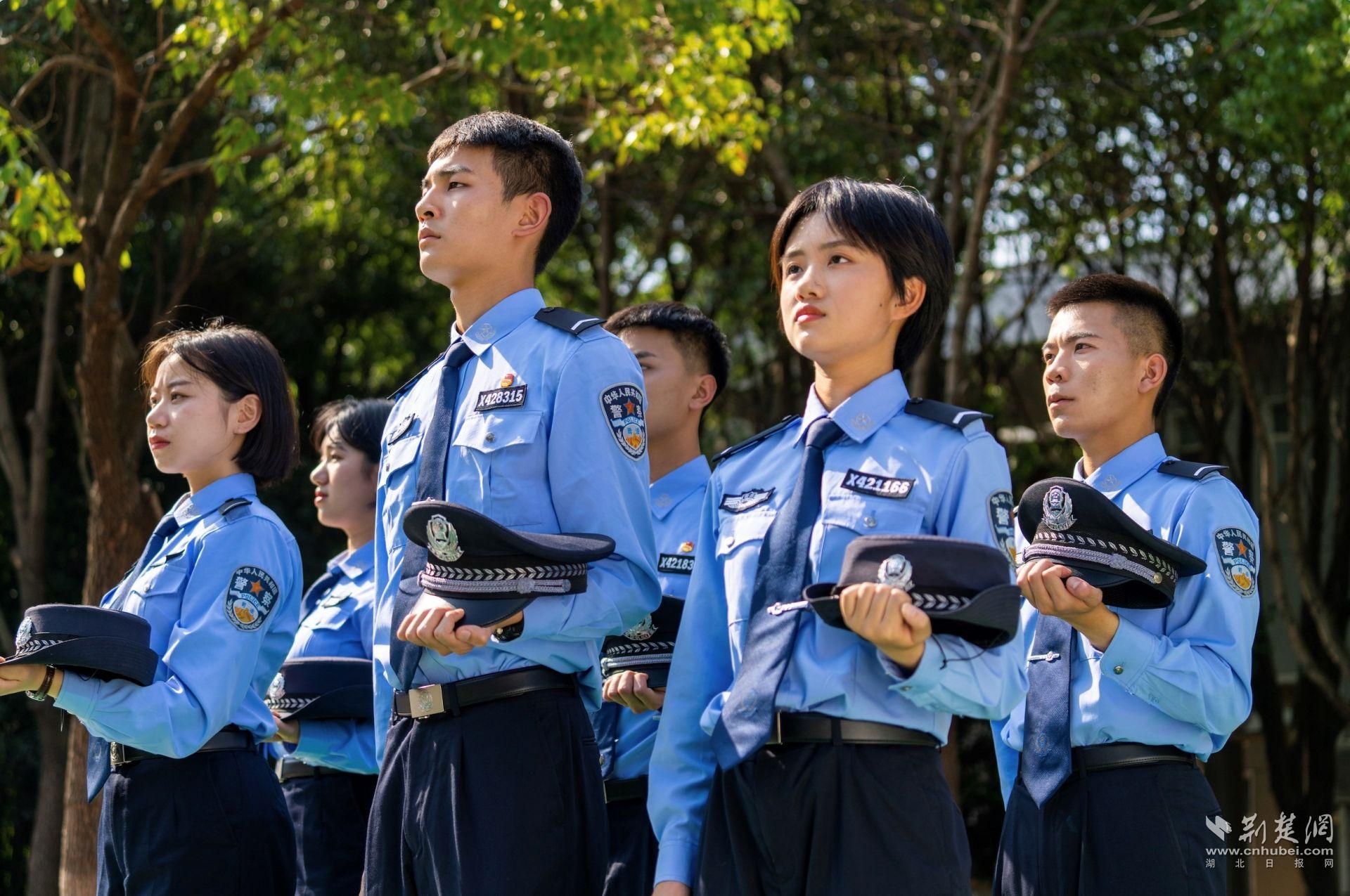 看警院学子威武雄姿！武汉警官职业学院举行2021级新生军训阅警式暨开学典礼--湖北省司法厅