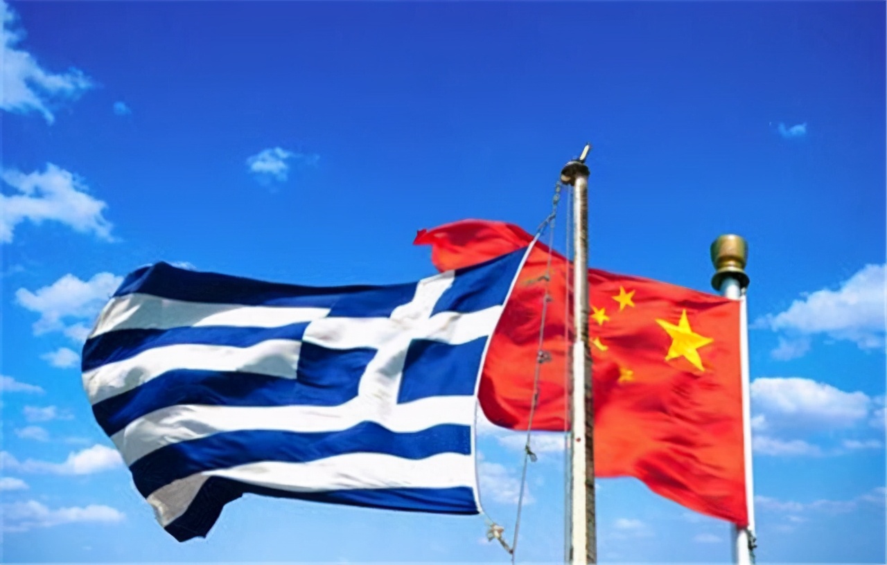 �й��˵������򣬻�������ϣ��̧���˾���Σ��