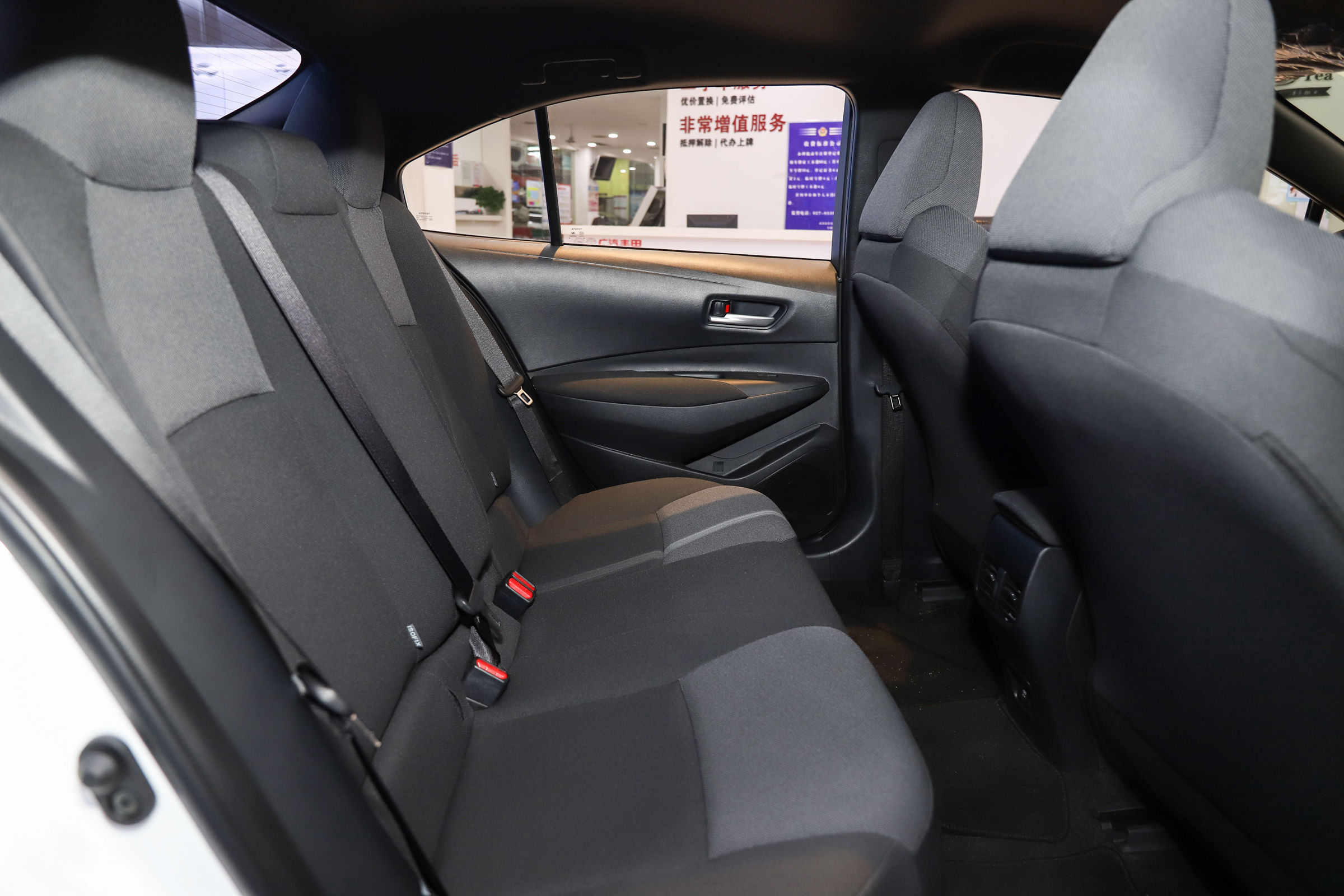 到店实拍21款丰田雷凌新增全新自吸发动机动力比带t更强