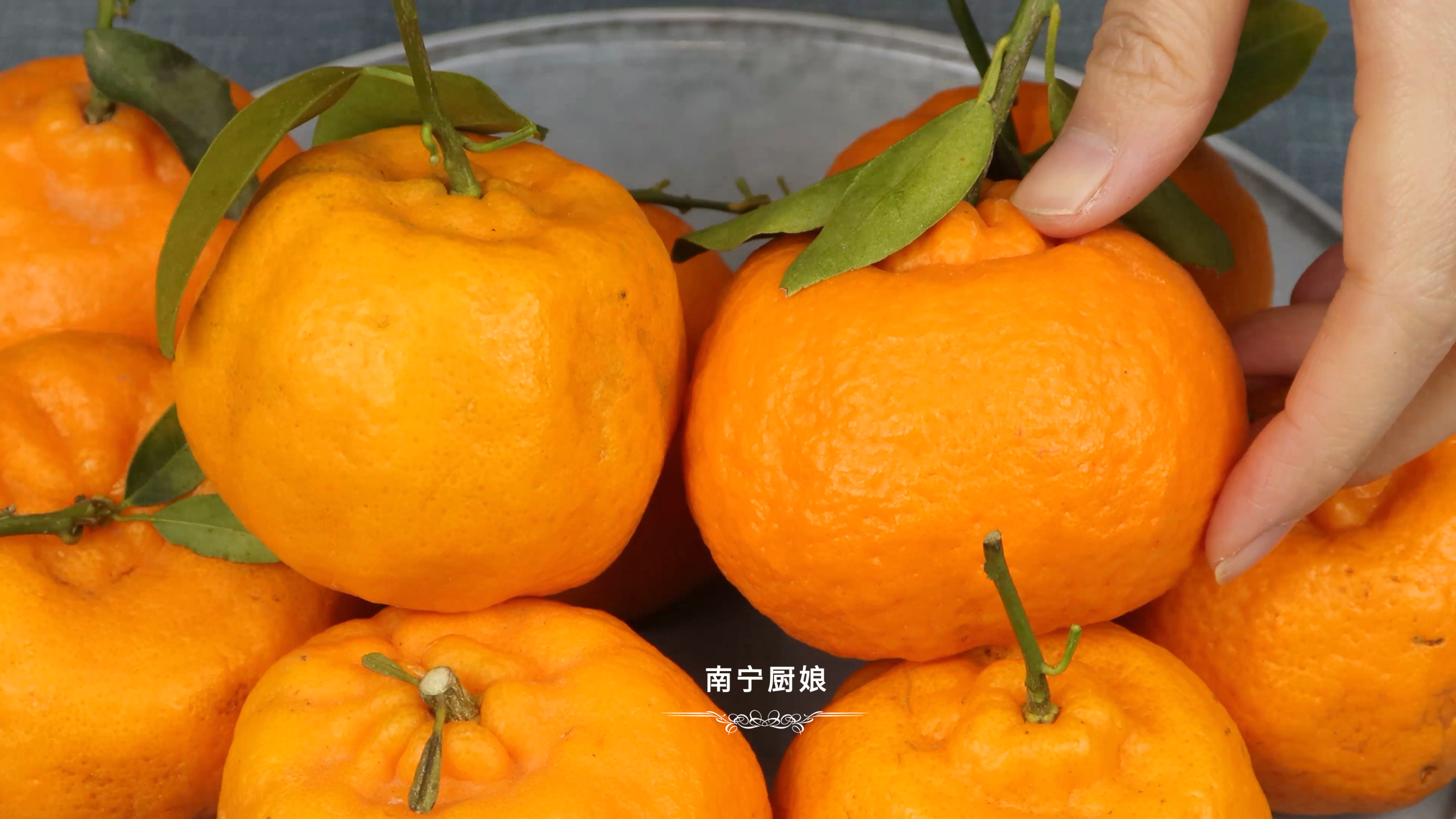 買醜橘時怎麼挑？ 教你5個挑選方法，學會后買到的個個鮮甜又多汁