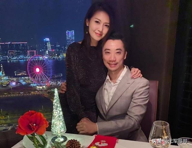 她曾是港姐冠军，隐婚嫁给沐浴露大王，如今3