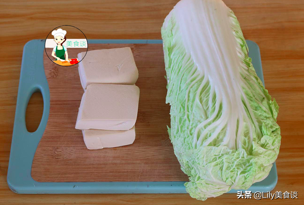 白菜燉豆腐時，先燉豆腐還是先炒白菜？ 都不對，大廚教你正確做法
