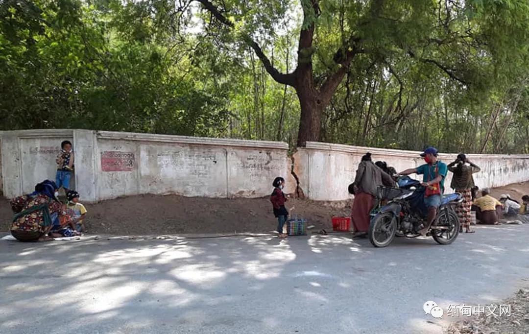太慘了！ 緬甸上百人排隊乞討！ 沒辦法只能吃別人的剩飯剩菜