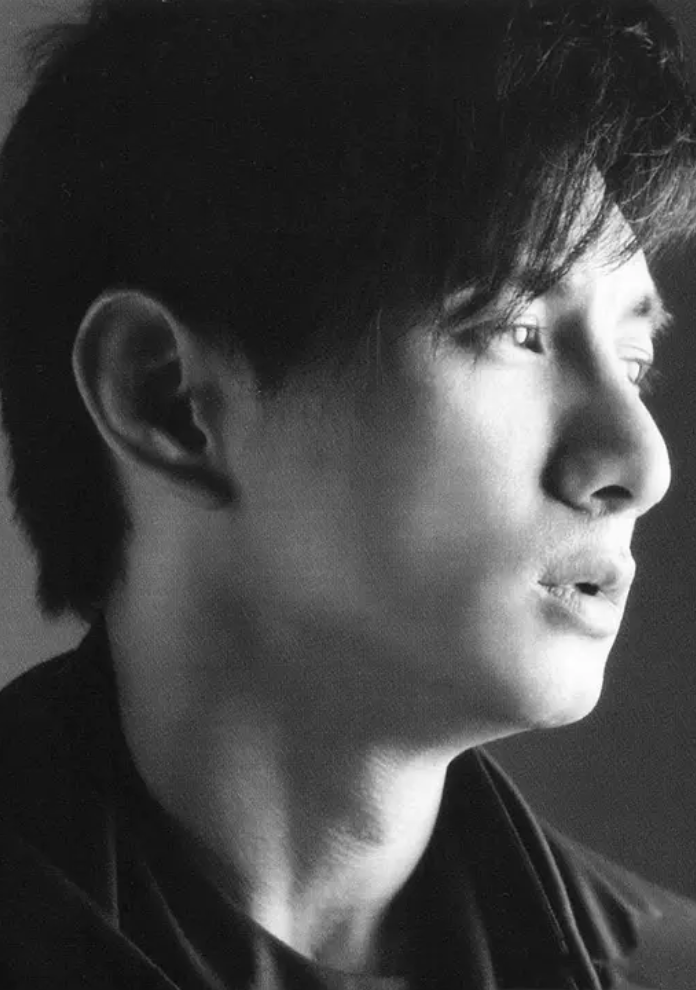 吴奇隆的辛酸励志人生，和他爱过的3个重要女人