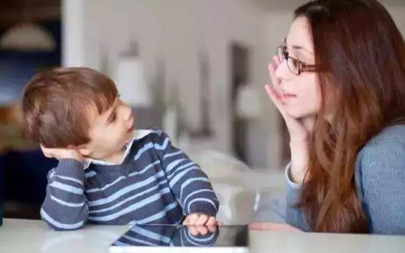 宝宝的智力不单是靠遗传！家长做好四件事，能帮助宝宝智力发育