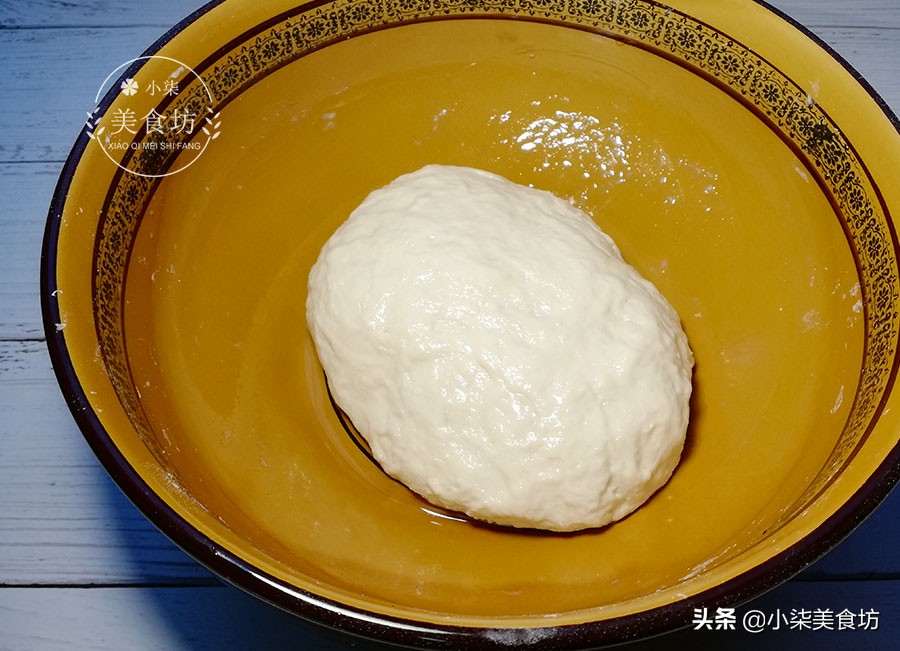 图片[5]-葱油饼最快速做法 不用烫面 不用揉面 2分钟烙一张 酥脆掉渣-起舞食谱网