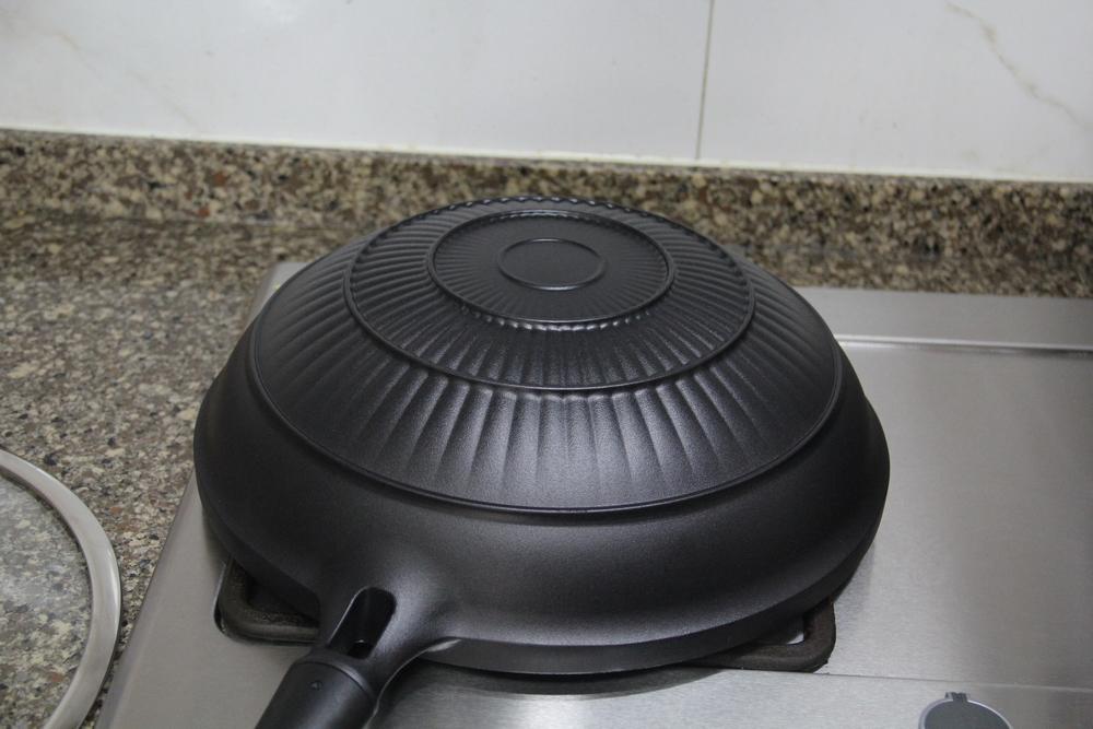 九阳晶钻耐磨不粘锅：一款敢随锅送钢铲的明火锅