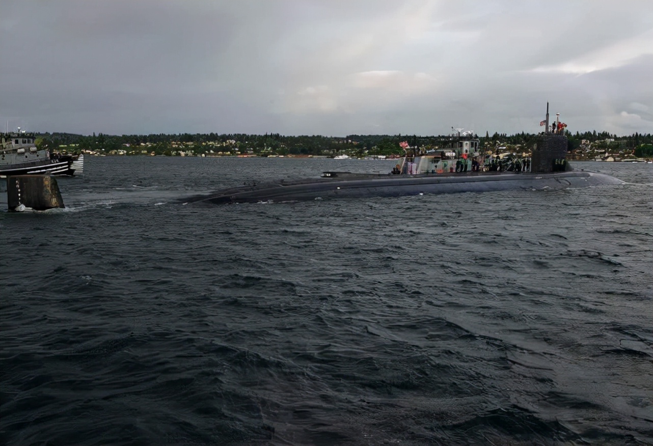 沉默多天后美国承认一艘核潜艇在南海撞不明物体：但肯定不是另一艘潜艇