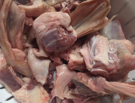 图片[2]-客家经典菜山黄皮焖鸭做法 多加1个步骤 清香不油腻-起舞食谱网