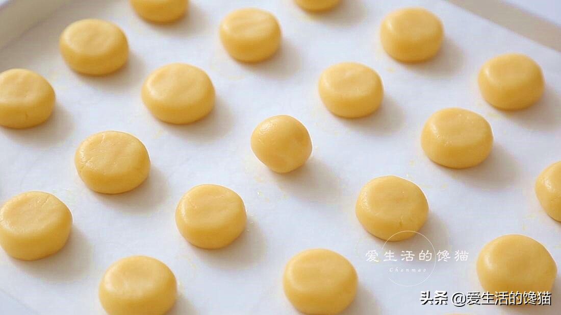 治愈系下午茶：杏仁奶酥，一口一个，香酥掉渣，吃了还想吃