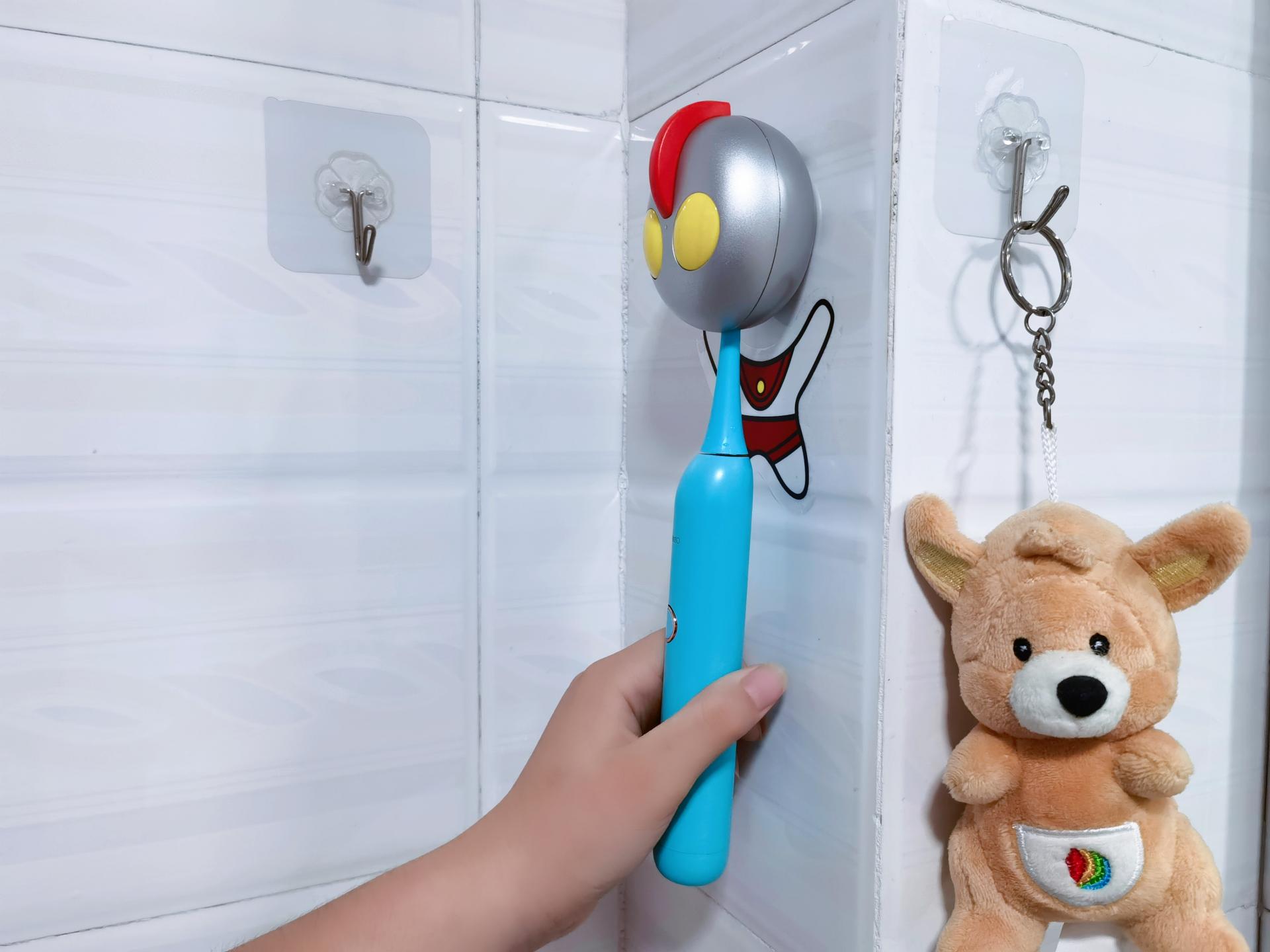 儿童电动牙刷怎么选？COMBO咸蛋超人联名款贴心呵护宝宝稚嫩牙齿