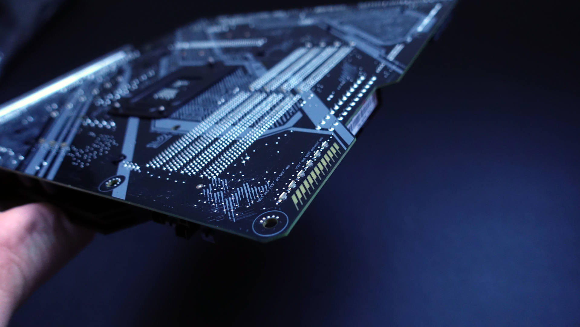 千元主板也可搭载十代CPU，华硕B460重炮手PRO装机实测