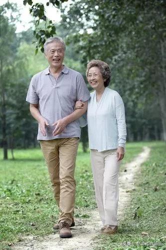 被称为“心脏保护神”的辅酶q10有啥用？临床医生为您科普