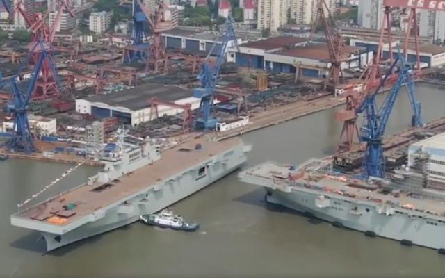 航拍075二号舰下水，疫情期间如何速成？"双舰合璧"威力倍增