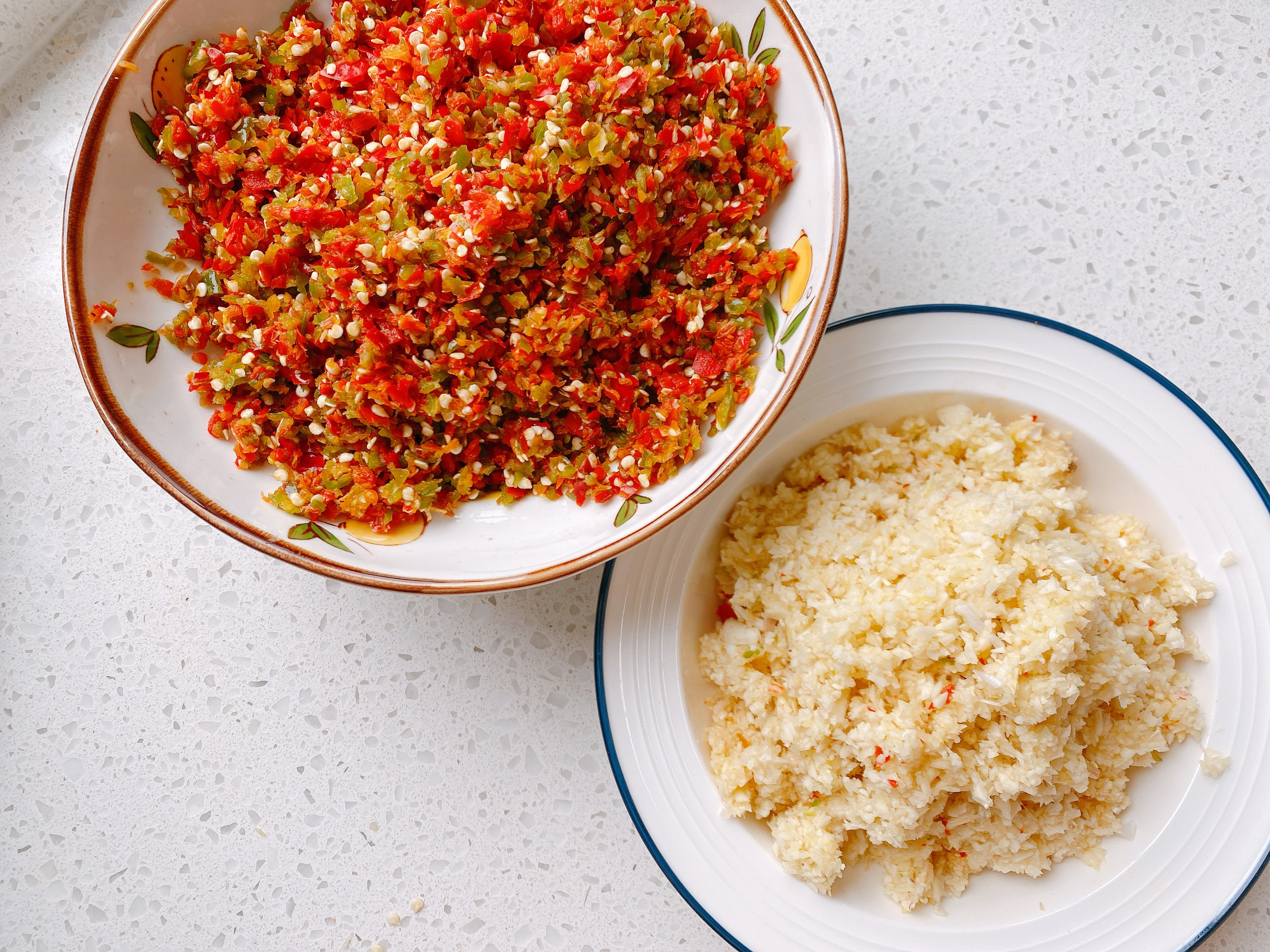 自製蒜蓉辣椒醬，掌握3點，不長白花耐保存，蒜香濃郁拌啥都香