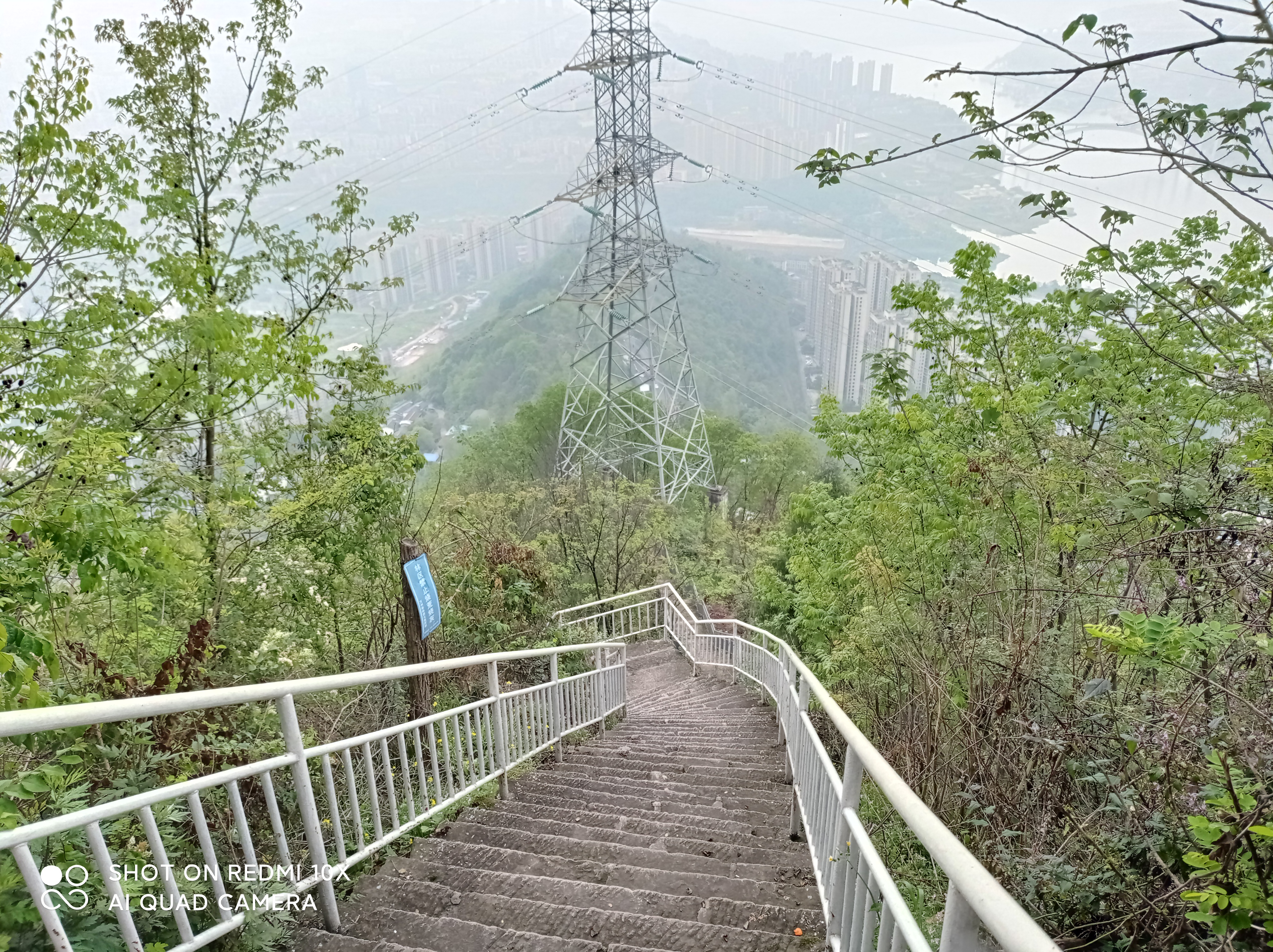 万州机场山头有一景可以俯瞰万州，很多人不知道！龙冠自然风景区